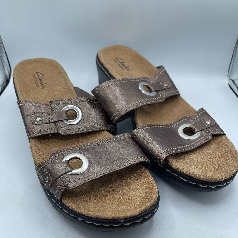Clarks Double Strap Bendable Leather Sandals 11